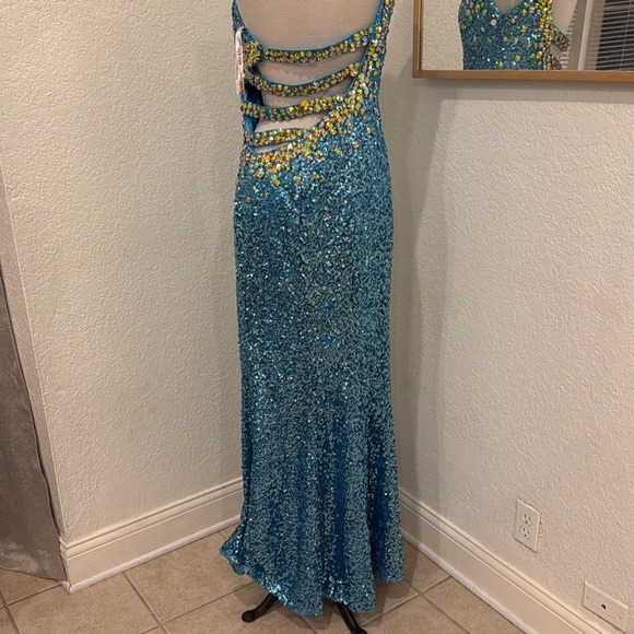 Kiss kiss formal sequined gown by Mary’s Bridal turquoise - Picture 5 of 7